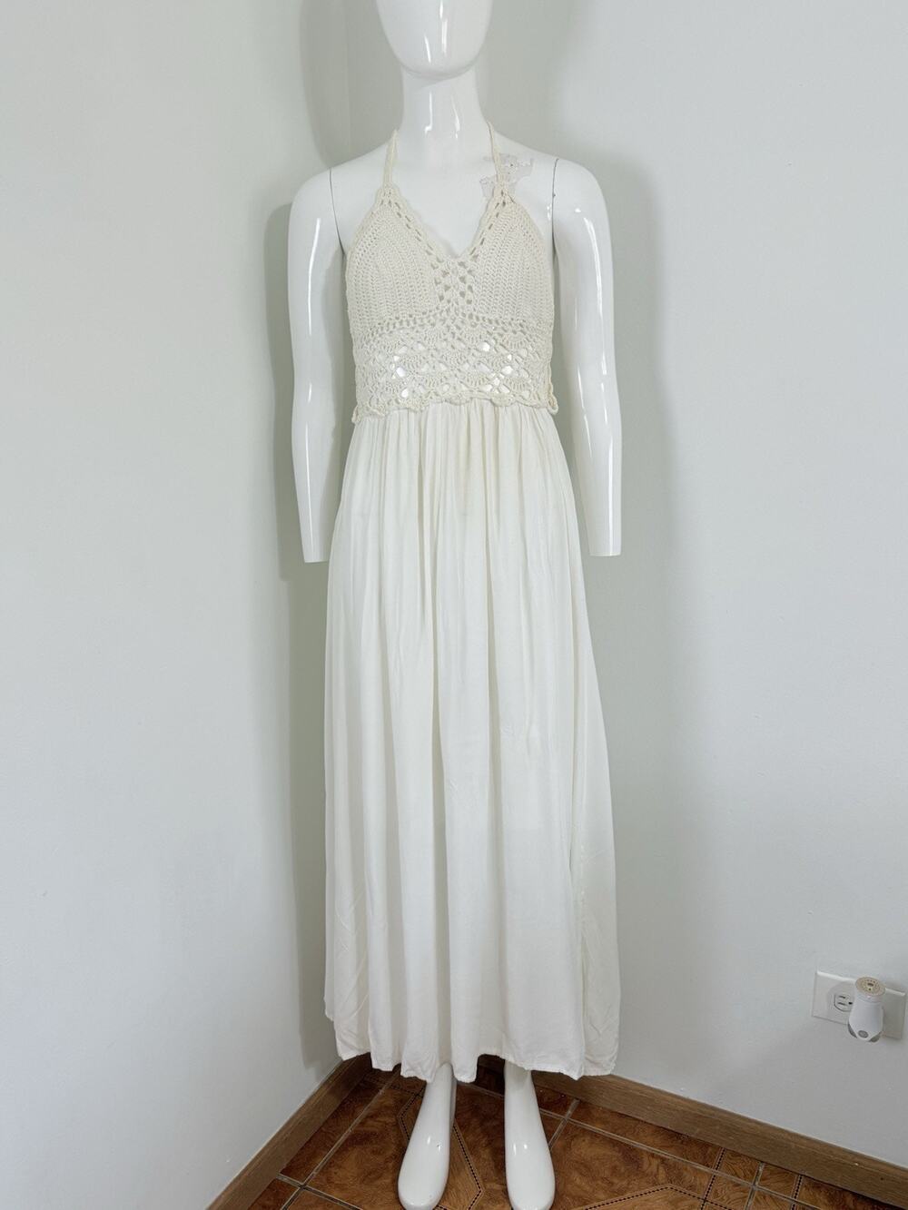 Lilbetter Womens Ivory Crochet Halter Maxi Dress Boho Beach Resort Vacation S
